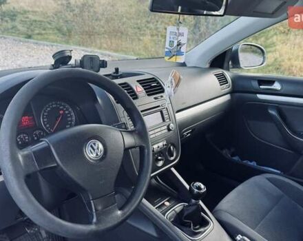 Сірий Фольксваген Джетта, об'ємом двигуна 1.6 л та пробігом 290 тис. км за 5000 $, фото 3 на Automoto.ua