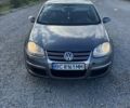 Сірий Фольксваген Джетта, об'ємом двигуна 1.6 л та пробігом 290 тис. км за 5000 $, фото 1 на Automoto.ua