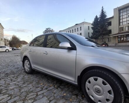 Фольксваген Джетта 2006 в Каменце-Подольском на Automoto.ua Серый Фольксваген Джетта, объемом двигателя 1.6 л и пробегом 290 тыс. км за 4799 $, фото 3 на Automoto.ua