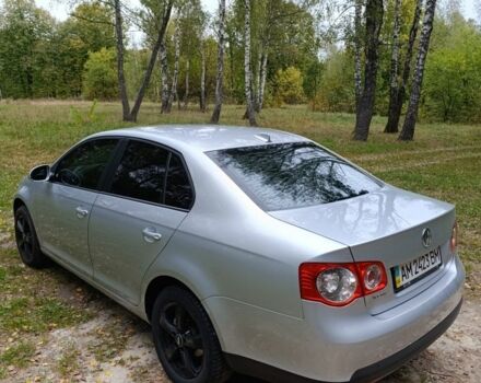 Серый Фольксваген Джетта, объемом двигателя 1.6 л и пробегом 288 тыс. км за 4700 $, фото 5 на Automoto.ua