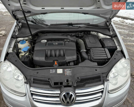 Сірий Фольксваген Джетта, об'ємом двигуна 1.6 л та пробігом 256 тис. км за 7000 $, фото 15 на Automoto.ua