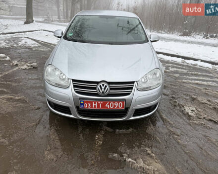 Сірий Фольксваген Джетта, об'ємом двигуна 1.6 л та пробігом 256 тис. км за 7000 $, фото 10 на Automoto.ua