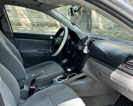 Серый Фольксваген Джетта, объемом двигателя 1.6 л и пробегом 188 тыс. км за 5990 $, фото 1 на Automoto.ua