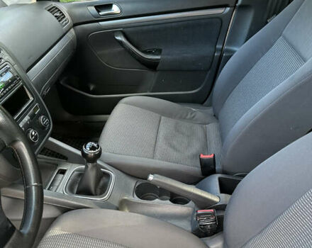 Серый Фольксваген Джетта, объемом двигателя 1.6 л и пробегом 227 тыс. км за 5950 $, фото 13 на Automoto.ua