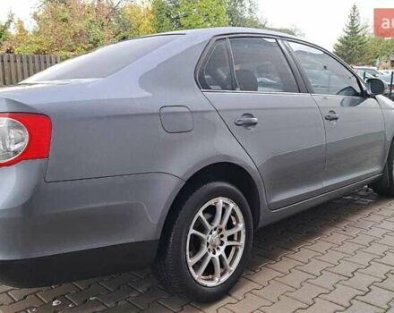 Серый Фольксваген Джетта, объемом двигателя 1.6 л и пробегом 199 тыс. км за 6700 $, фото 2 на Automoto.ua