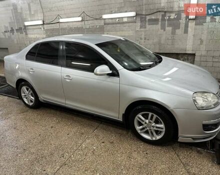 Сірий Фольксваген Джетта, об'ємом двигуна 1.6 л та пробігом 215 тис. км за 6200 $, фото 3 на Automoto.ua