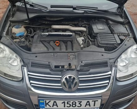 Серый Фольксваген Джетта, объемом двигателя 2 л и пробегом 171 тыс. км за 7500 $, фото 4 на Automoto.ua