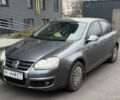 Сірий Фольксваген Джетта, об'ємом двигуна 1.6 л та пробігом 292 тис. км за 4700 $, фото 6 на Automoto.ua