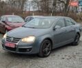 Серый Фольксваген Джетта, объемом двигателя 1.6 л и пробегом 228 тыс. км за 6450 $, фото 2 на Automoto.ua