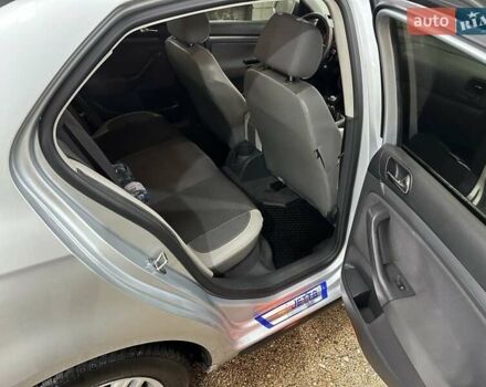 Сірий Фольксваген Джетта, об'ємом двигуна 1.6 л та пробігом 215 тис. км за 6200 $, фото 2 на Automoto.ua