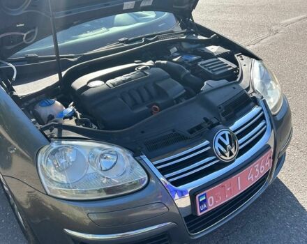 Серый Фольксваген Джетта, объемом двигателя 1.6 л и пробегом 195 тыс. км за 6999 $, фото 7 на Automoto.ua