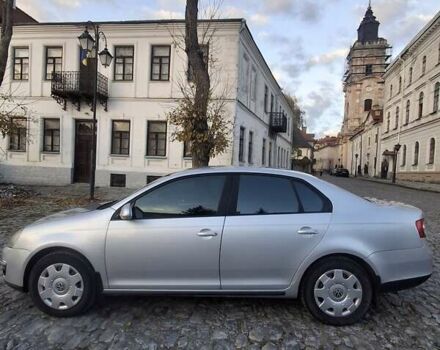 Серый Фольксваген Джетта, объемом двигателя 1.6 л и пробегом 289 тыс. км за 4799 $, фото 4 на Automoto.ua