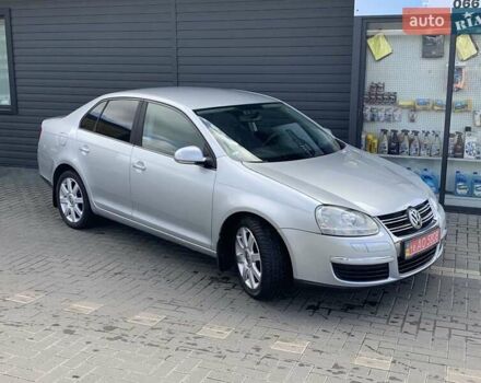 Сірий Фольксваген Джетта, об'ємом двигуна 1.6 л та пробігом 268 тис. км за 5550 $, фото 7 на Automoto.ua