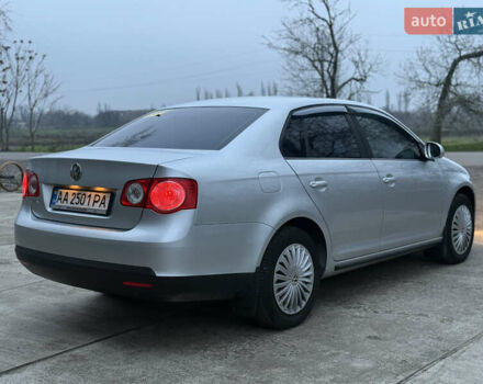 Серый Фольксваген Джетта, объемом двигателя 1.6 л и пробегом 250 тыс. км за 5750 $, фото 3 на Automoto.ua