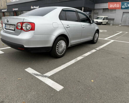 Фольксваген Джетта 2006 в Киеве на Automoto.ua Серый Фольксваген Джетта, объемом двигателя 1.6 л и пробегом 266 тыс. км за 4199 $, фото 3 на Automoto.ua