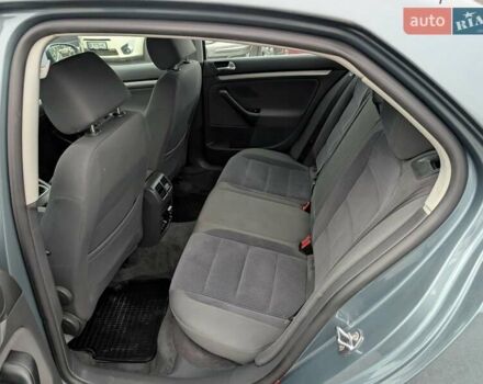 Серый Фольксваген Джетта, объемом двигателя 1.6 л и пробегом 228 тыс. км за 6450 $, фото 32 на Automoto.ua