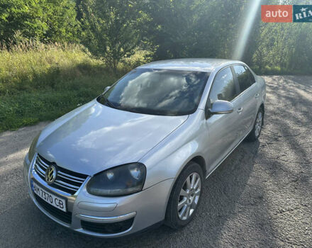 Серый Фольксваген Джетта, объемом двигателя 1.6 л и пробегом 227 тыс. км за 5950 $, фото 5 на Automoto.ua