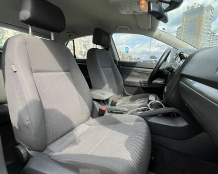 Серый Фольксваген Джетта, объемом двигателя 1.6 л и пробегом 327 тыс. км за 5300 $, фото 9 на Automoto.ua