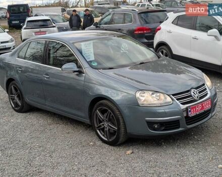 Серый Фольксваген Джетта, объемом двигателя 1.6 л и пробегом 228 тыс. км за 6450 $, фото 7 на Automoto.ua