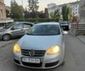 Сірий Фольксваген Джетта, об'ємом двигуна 1.6 л та пробігом 142 тис. км за 6000 $, фото 1 на Automoto.ua