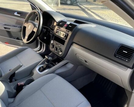 Серый Фольксваген Джетта, объемом двигателя 1.6 л и пробегом 188 тыс. км за 5100 $, фото 7 на Automoto.ua