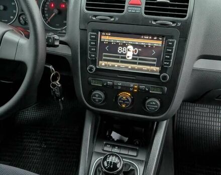 Серый Фольксваген Джетта, объемом двигателя 1.6 л и пробегом 228 тыс. км за 6450 $, фото 48 на Automoto.ua