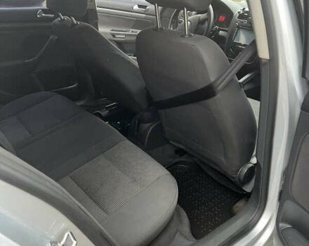 Сірий Фольксваген Джетта, об'ємом двигуна 1.6 л та пробігом 179 тис. км за 4000 $, фото 6 на Automoto.ua