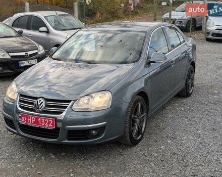 Серый Фольксваген Джетта, объемом двигателя 1.6 л и пробегом 228 тыс. км за 6450 $, фото 3 на Automoto.ua