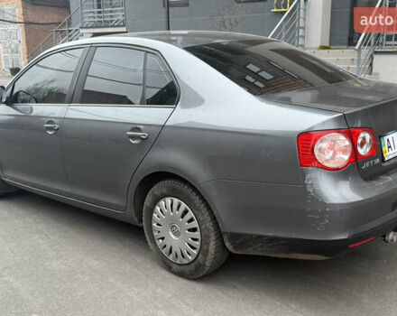 Сірий Фольксваген Джетта, об'ємом двигуна 1.6 л та пробігом 292 тис. км за 4700 $, фото 12 на Automoto.ua
