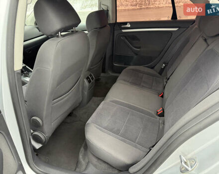 Сірий Фольксваген Джетта, об'ємом двигуна 1.6 л та пробігом 256 тис. км за 7000 $, фото 14 на Automoto.ua