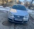 Сірий Фольксваген Джетта, об'ємом двигуна 2 л та пробігом 260 тис. км за 4800 $, фото 1 на Automoto.ua