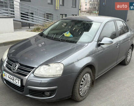 Сірий Фольксваген Джетта, об'ємом двигуна 1.6 л та пробігом 292 тис. км за 4700 $, фото 2 на Automoto.ua