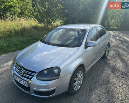 Серый Фольксваген Джетта, объемом двигателя 1.6 л и пробегом 227 тыс. км за 5950 $, фото 4 на Automoto.ua