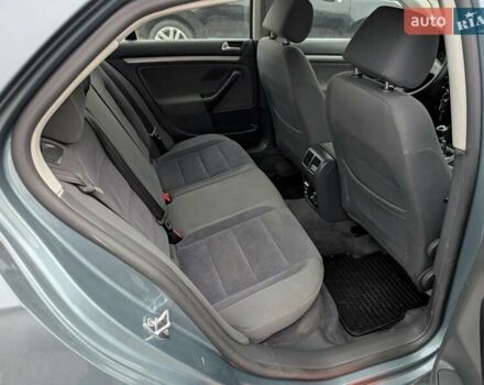 Серый Фольксваген Джетта, объемом двигателя 1.6 л и пробегом 228 тыс. км за 6450 $, фото 34 на Automoto.ua