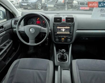 Серый Фольксваген Джетта, объемом двигателя 1.6 л и пробегом 228 тыс. км за 6450 $, фото 36 на Automoto.ua