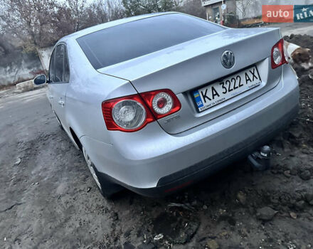 Сірий Фольксваген Джетта, об'ємом двигуна 1.6 л та пробігом 83 тис. км за 7800 $, фото 3 на Automoto.ua