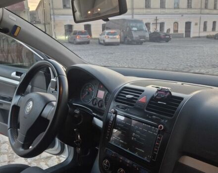 Фольксваген Джетта 2006 в Каменце-Подольском на Automoto.ua Серый Фольксваген Джетта, объемом двигателя 1.6 л и пробегом 290 тыс. км за 4799 $, фото 6 на Automoto.ua