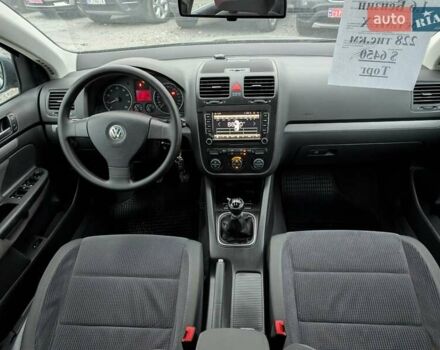 Серый Фольксваген Джетта, объемом двигателя 1.6 л и пробегом 228 тыс. км за 6450 $, фото 39 на Automoto.ua