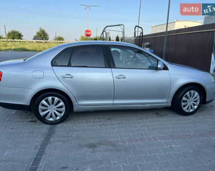 Серый Фольксваген Джетта, объемом двигателя 1.6 л и пробегом 290 тыс. км за 4700 $, фото 4 на Automoto.ua