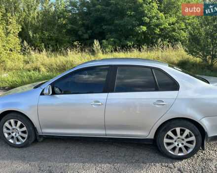 Серый Фольксваген Джетта, объемом двигателя 1.6 л и пробегом 227 тыс. км за 5950 $, фото 3 на Automoto.ua