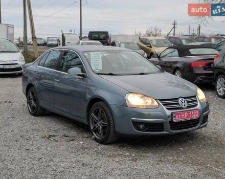 Серый Фольксваген Джетта, объемом двигателя 1.6 л и пробегом 228 тыс. км за 6450 $, фото 7 на Automoto.ua