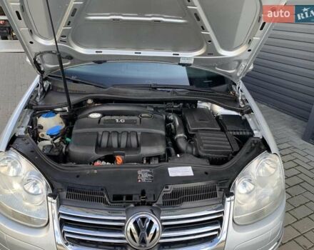 Сірий Фольксваген Джетта, об'ємом двигуна 1.6 л та пробігом 268 тис. км за 5550 $, фото 11 на Automoto.ua