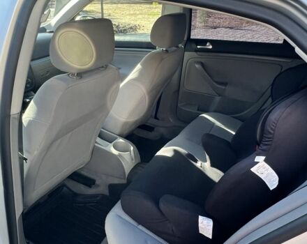 Серый Фольксваген Джетта, объемом двигателя 1.6 л и пробегом 188 тыс. км за 5100 $, фото 5 на Automoto.ua