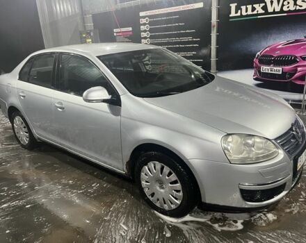 Серый Фольксваген Джетта, объемом двигателя 1.6 л и пробегом 148 тыс. км за 4100 $, фото 1 на Automoto.ua