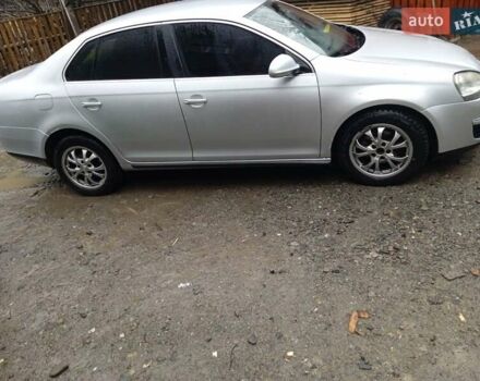 Серый Фольксваген Джетта, объемом двигателя 1.6 л и пробегом 294 тыс. км за 4500 $, фото 2 на Automoto.ua