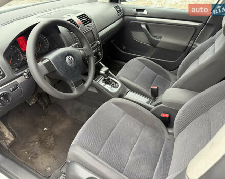 Сірий Фольксваген Джетта, об'ємом двигуна 1.6 л та пробігом 256 тис. км за 7000 $, фото 11 на Automoto.ua