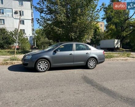 Сірий Фольксваген Джетта, об'ємом двигуна 1.6 л та пробігом 195 тис. км за 7250 $, фото 5 на Automoto.ua