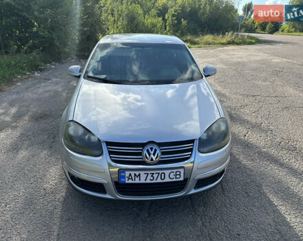 Серый Фольксваген Джетта, объемом двигателя 1.6 л и пробегом 227 тыс. км за 5950 $, фото 1 на Automoto.ua