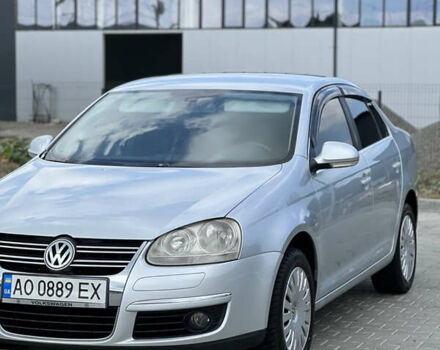 Серый Фольксваген Джетта, объемом двигателя 1.4 л и пробегом 218 тыс. км за 5500 $, фото 4 на Automoto.ua