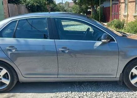 Сірий Фольксваген Джетта, об'ємом двигуна 1.6 л та пробігом 252 тис. км за 6150 $, фото 6 на Automoto.ua